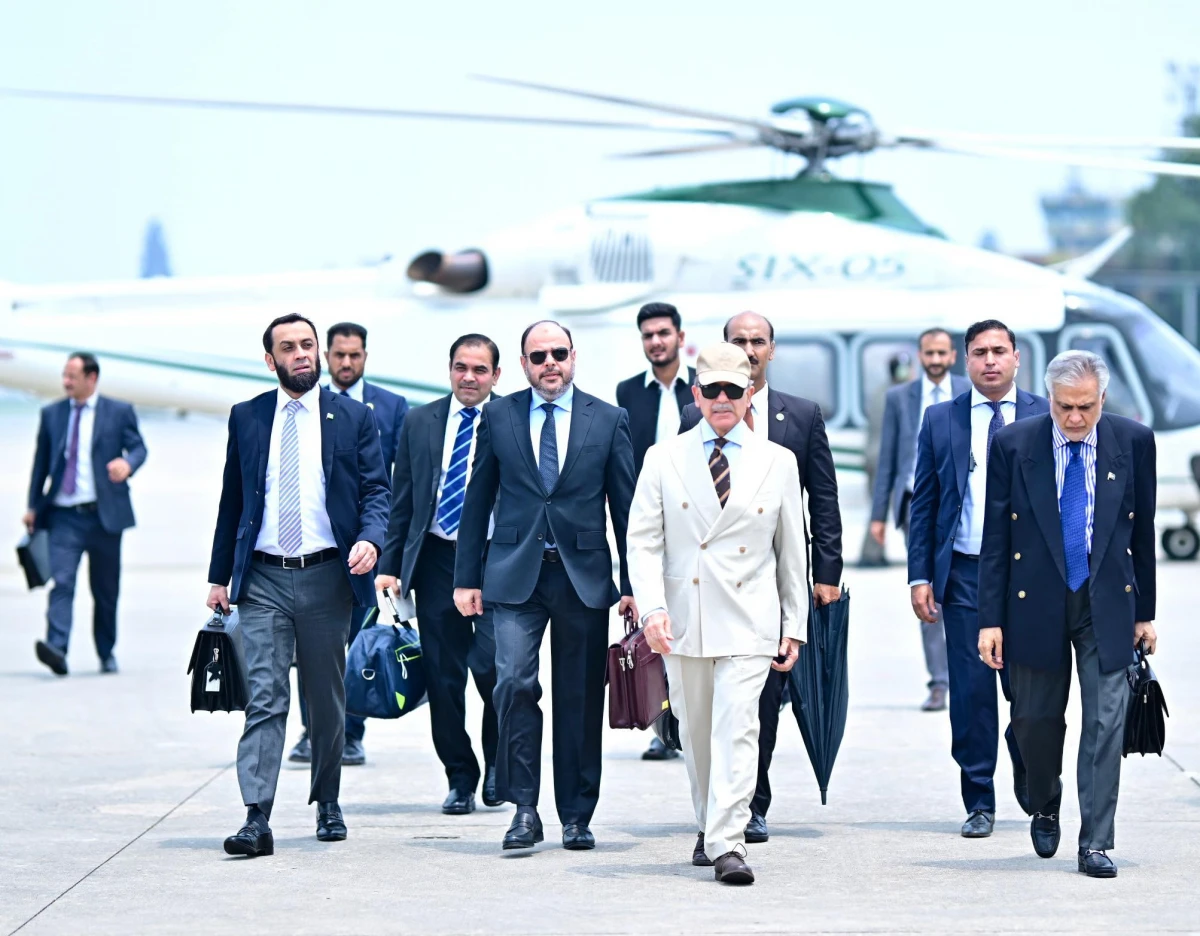 Şahbaz Şərif Azərbaycana səfərə yola düşdü — 2