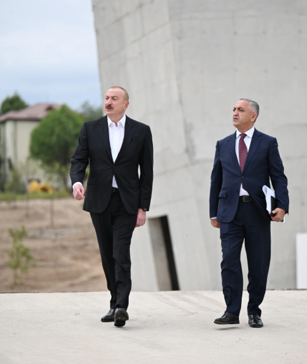 Prezident İlham Əliyev Xankəndidə Zəfər parkında görülən tikinti işləri ilə tanış oldu — 4