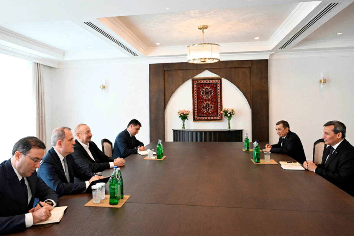 Azərbaycan Prezidenti İlham Əliyev Xankəndidə Rəşid Meredovu qəbul etdi