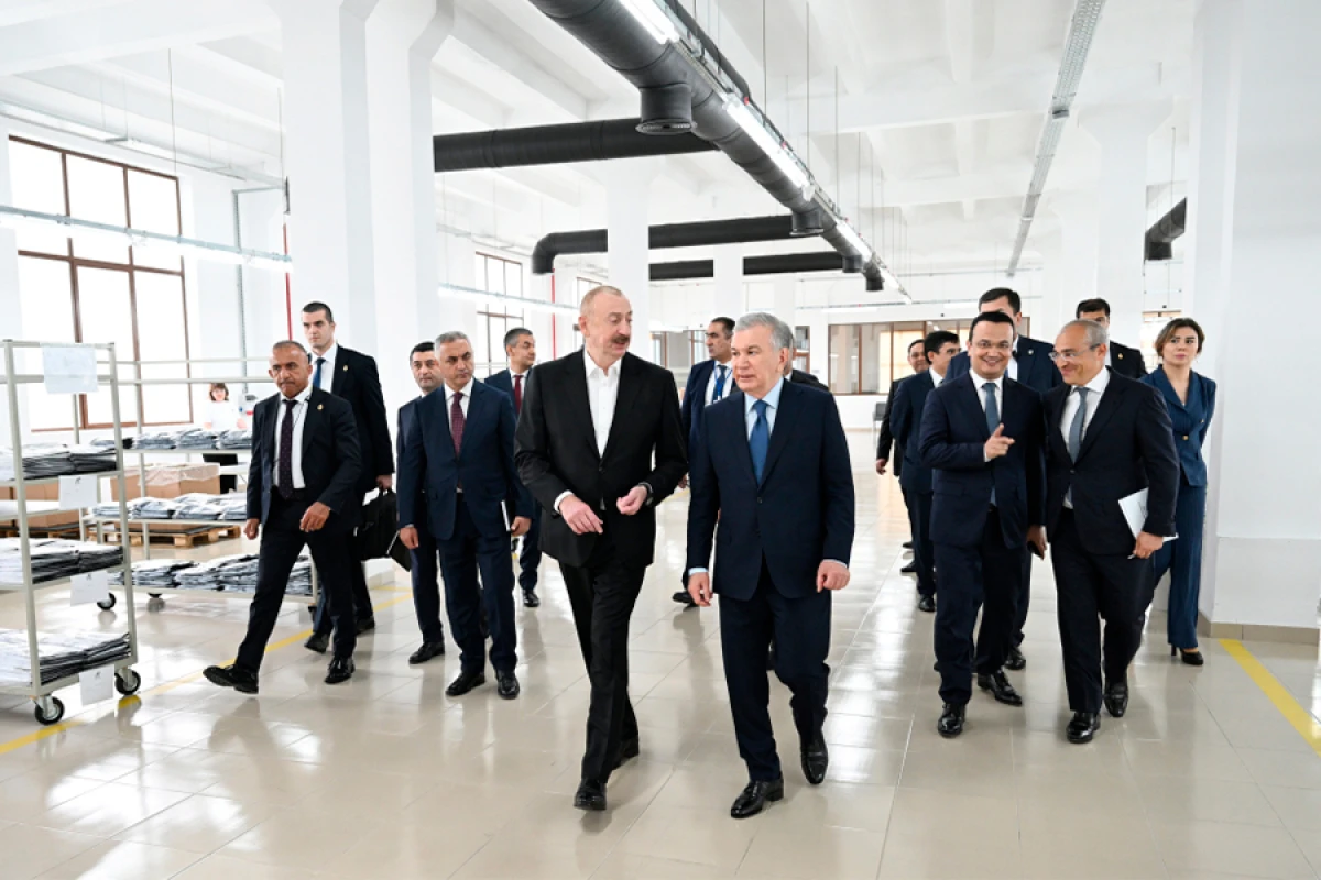 Azərbaycan və Özbəkistan prezidentləri Xankəndidəki “Businesstex JV” tikiş fabrikinin fəaliyyəti ilə tanış oldular