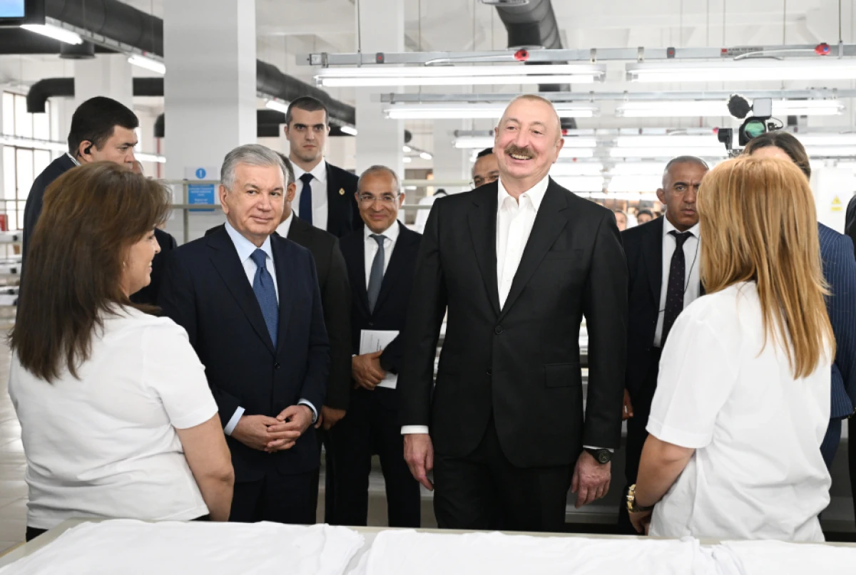 Azərbaycan və Özbəkistan prezidentləri Xankəndidəki “Businesstex JV” tikiş fabrikinin fəaliyyəti ilə tanış oldular — 3