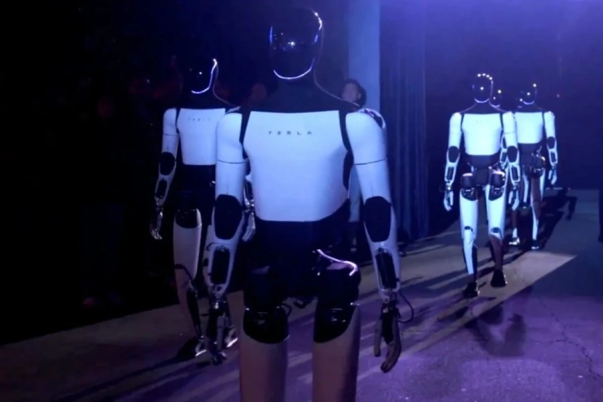 "Tesla" robot istehsalını gecikdirir