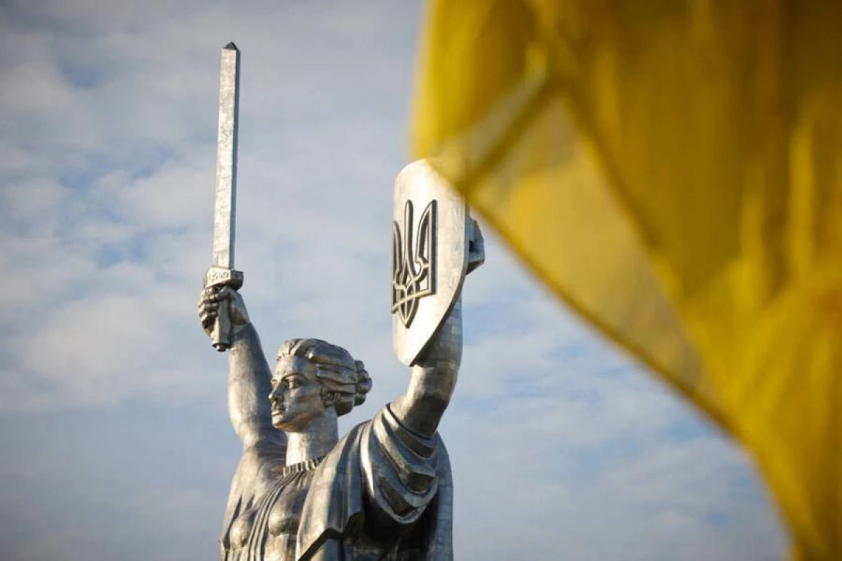 Ukrayna nazirliklərin qərbə köçürülməsinə hazırlaşır?