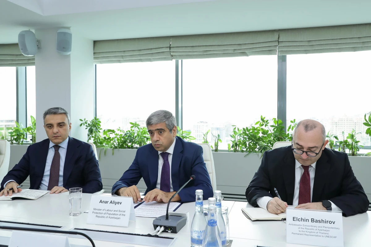 Anar Əliyev UNESCAP-ın nümayəndə heyəti ilə görüşdü — 1