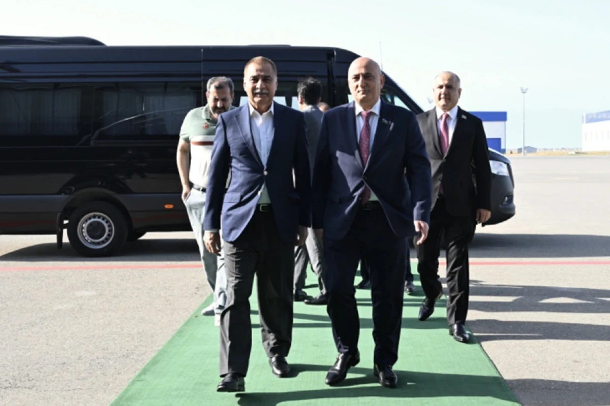 Pakistan Milli Assambleyasının sədri Azərbaycana rəsmi səfərə gəlib