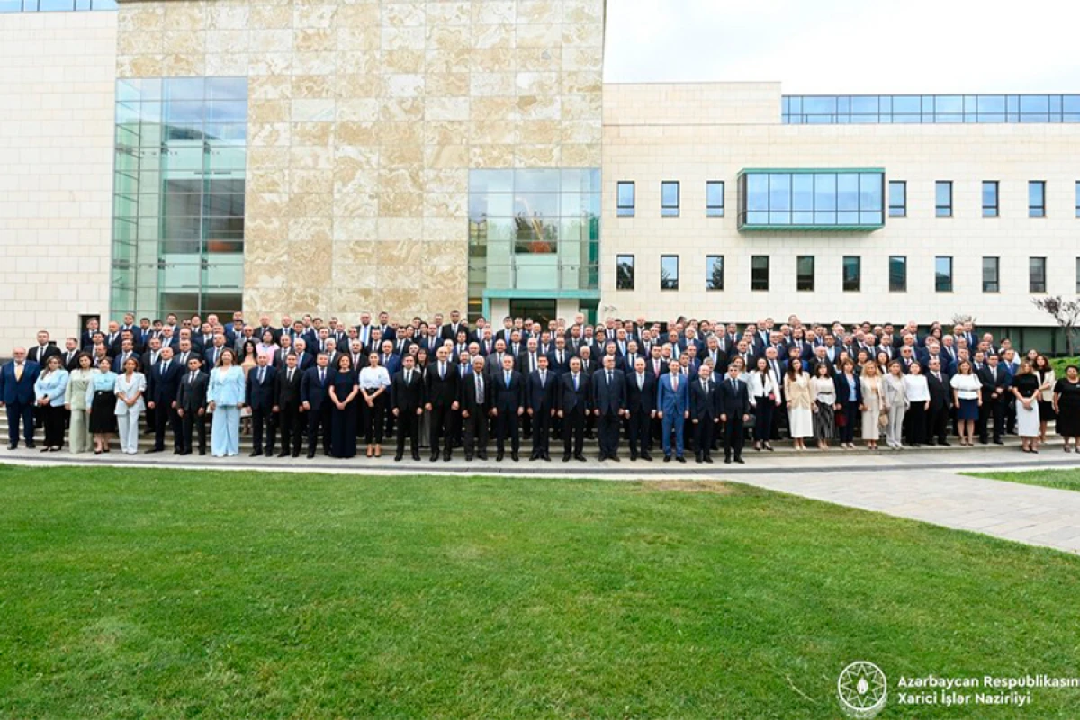 Diplomatik xidmət orqanlarının rəhbərlərinin IX müşavirəsinin açılışı oldu