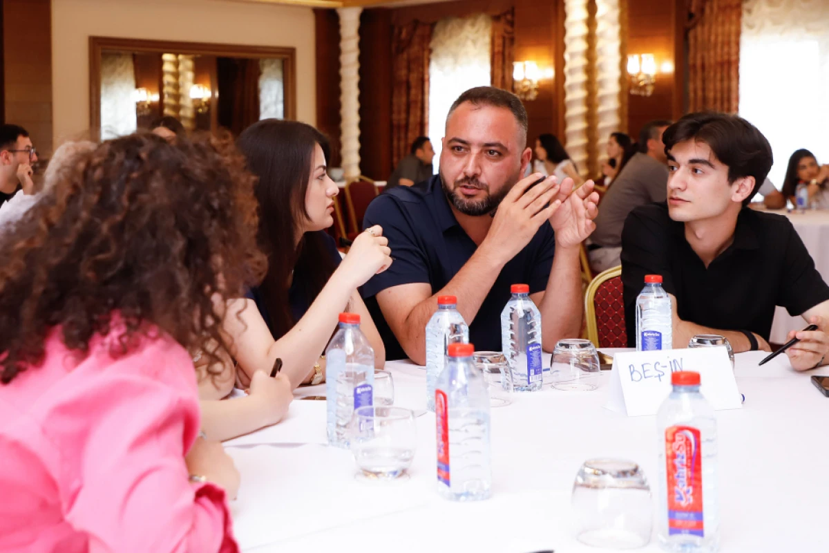 Azərbaycan milli mətbuatının 150 illiyi münasibətilə media nümayəndələri arasında intellektual yarış keçirildi — 3