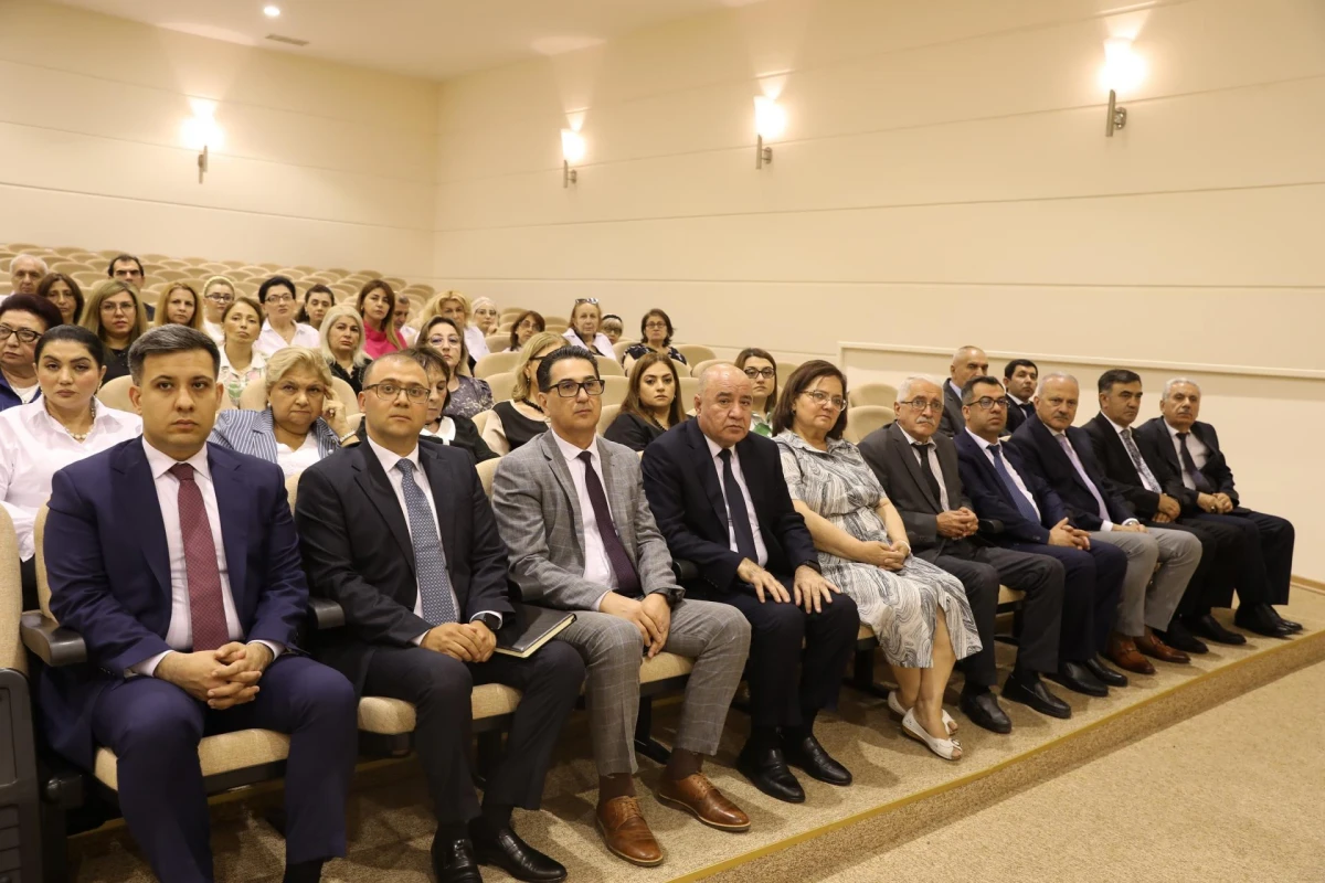 Səhiyyə naziri institutun yeni rektorunu kollektivə təqdim etdi — 2
