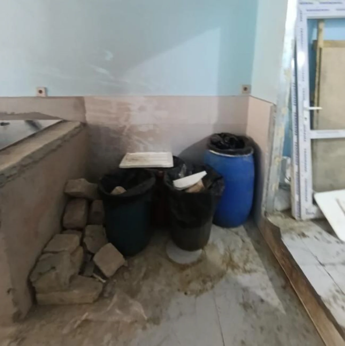 “Keşlə” bazarında istehlaka yararsız balıq məhsulları aşkarlandı — 4