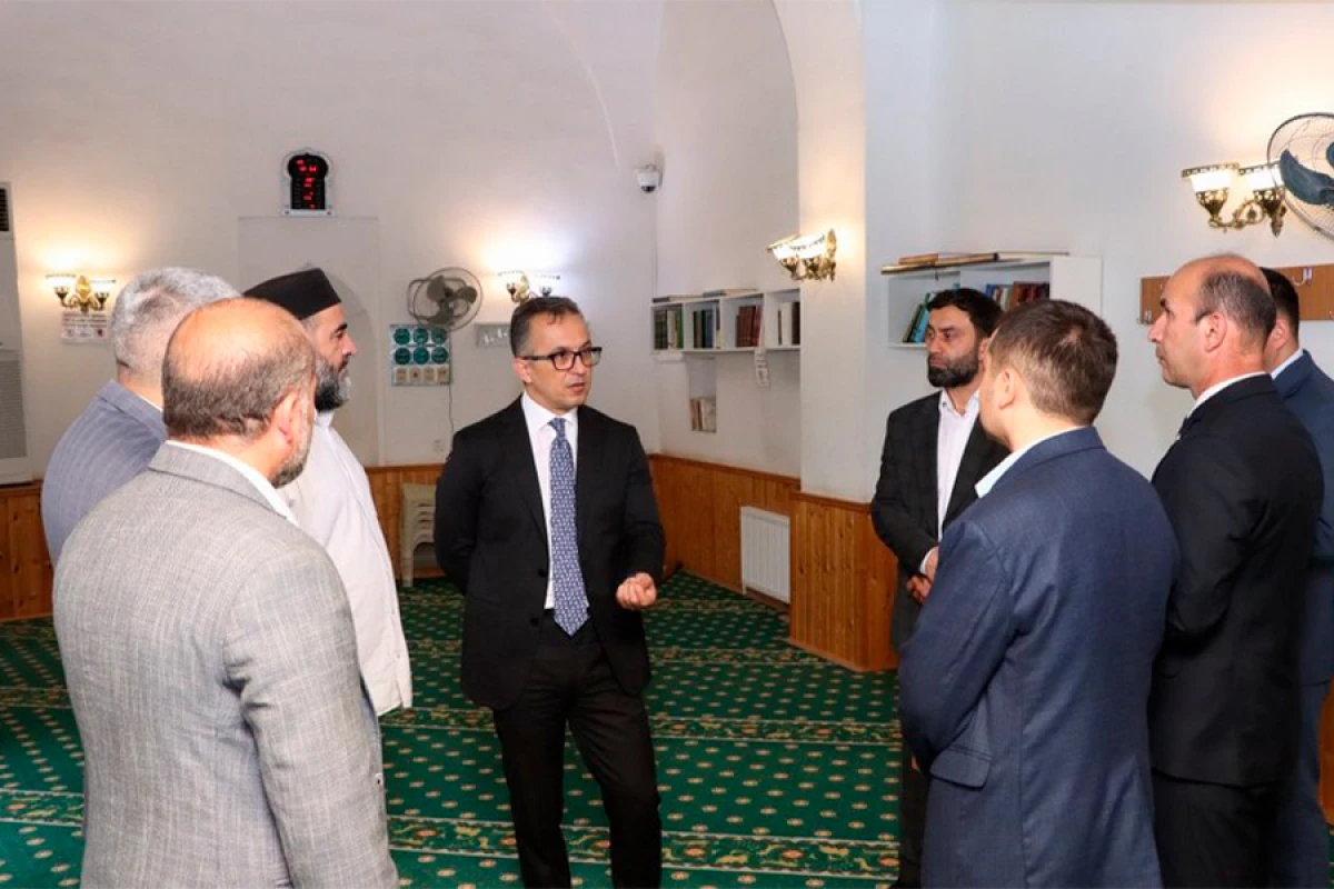 Ramin Məmmədov Qala qəsəbəsindəki iki məscidi ziyarət etdi
