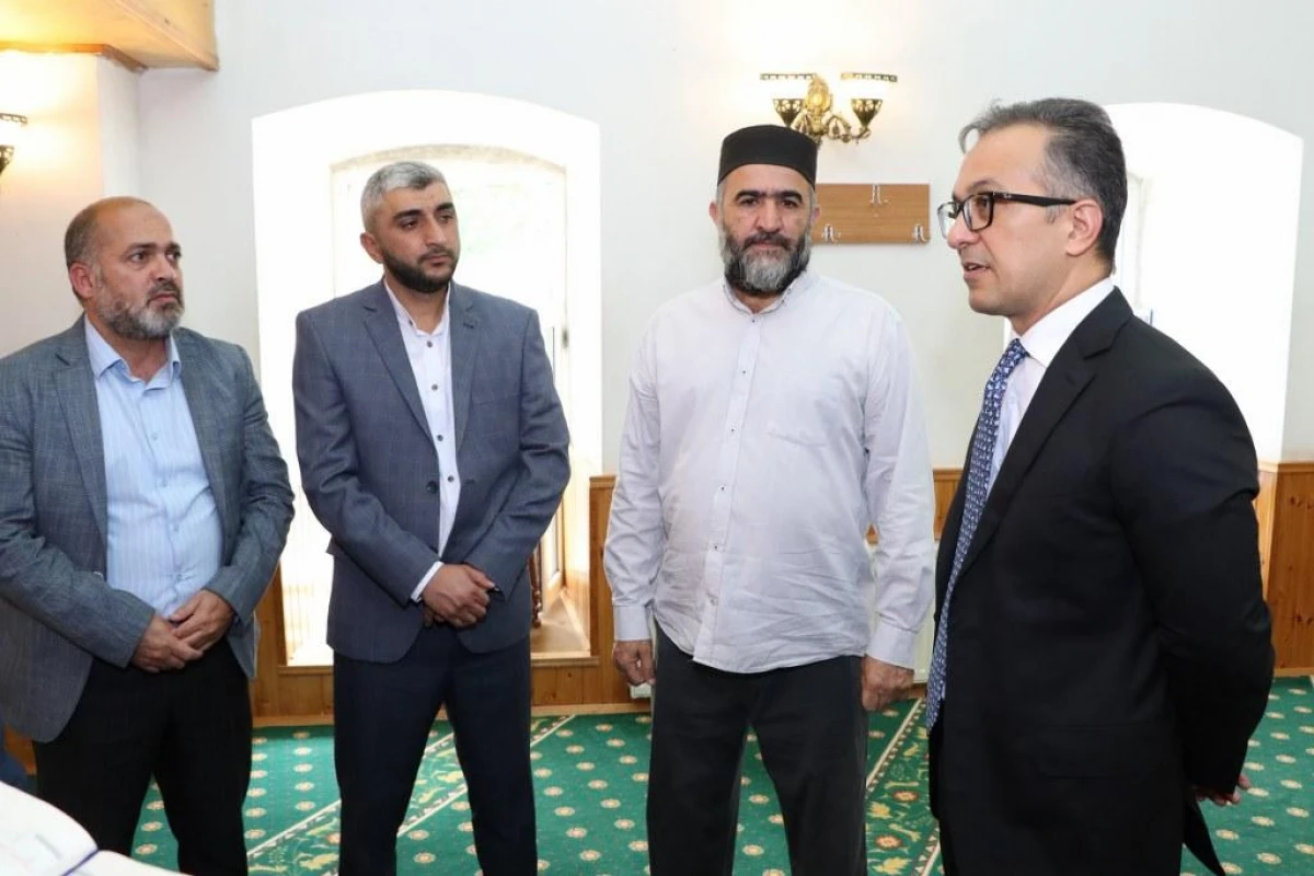 Ramin Məmmədov Qala qəsəbəsindəki iki məscidi ziyarət etdi — 7