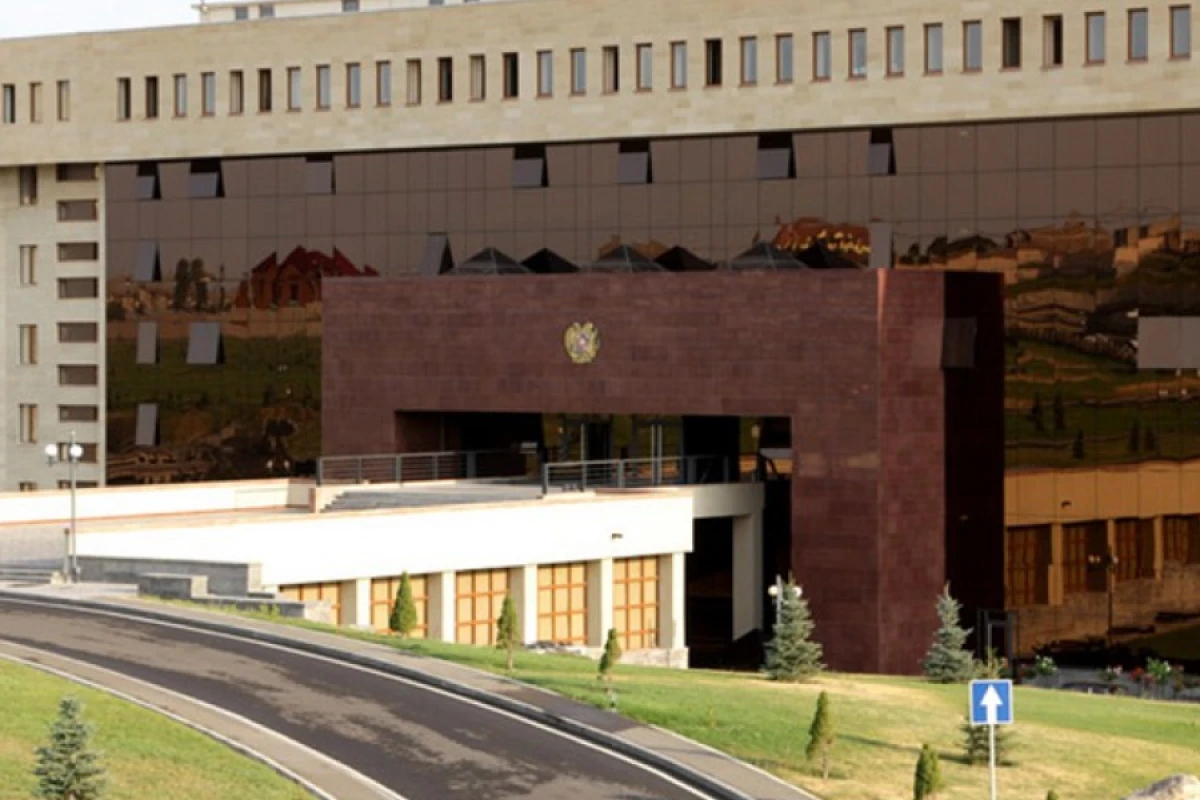 Ermənistanda təlimlər zamanı minaatan partladı - Xəsarət alanlar var