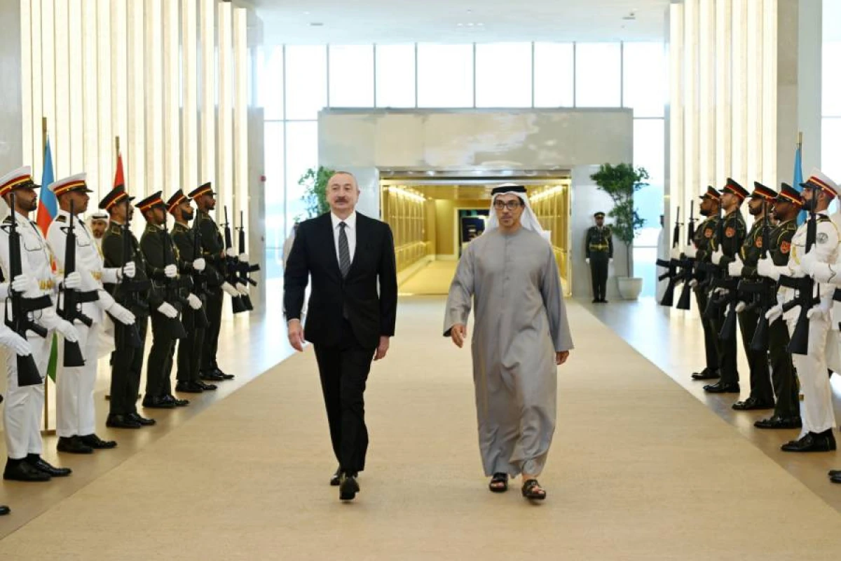 Prezident İlham Əliyev Birləşmiş Ərəb Əmirliklərinə işgüzar səfərə gəldi