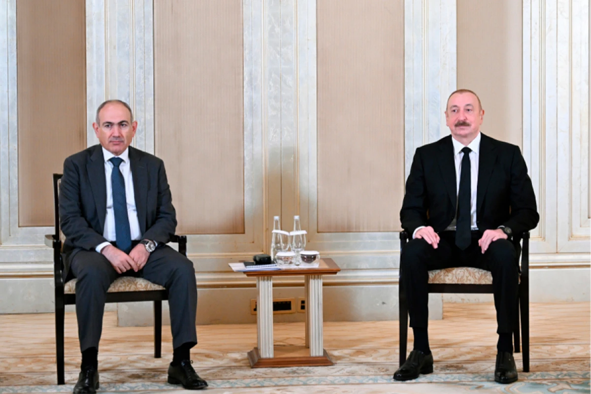 Prezident İlham Əliyevin Ermənistanın Baş naziri Nikol Paşinyanla görüşü oldu - YENİLƏNDİ 2
