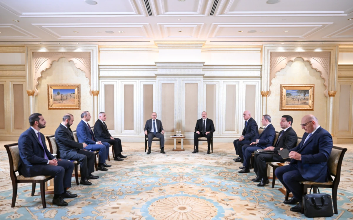 Prezident İlham Əliyevin Ermənistanın Baş naziri Nikol Paşinyanla görüşü oldu - YENİLƏNDİ 2 — 2