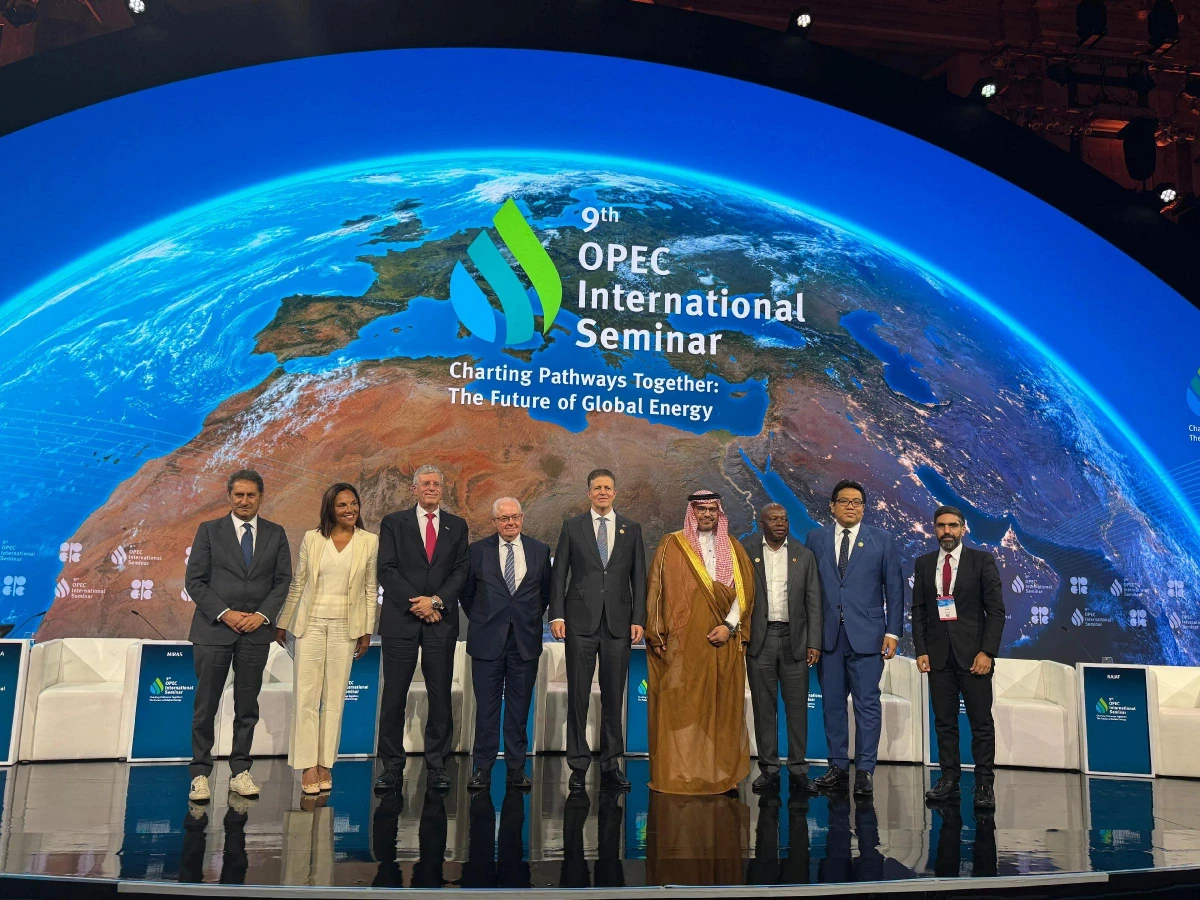 Rövşən Nəcəf OPEC beynəlxalq seminarında iştirak etdi — 1