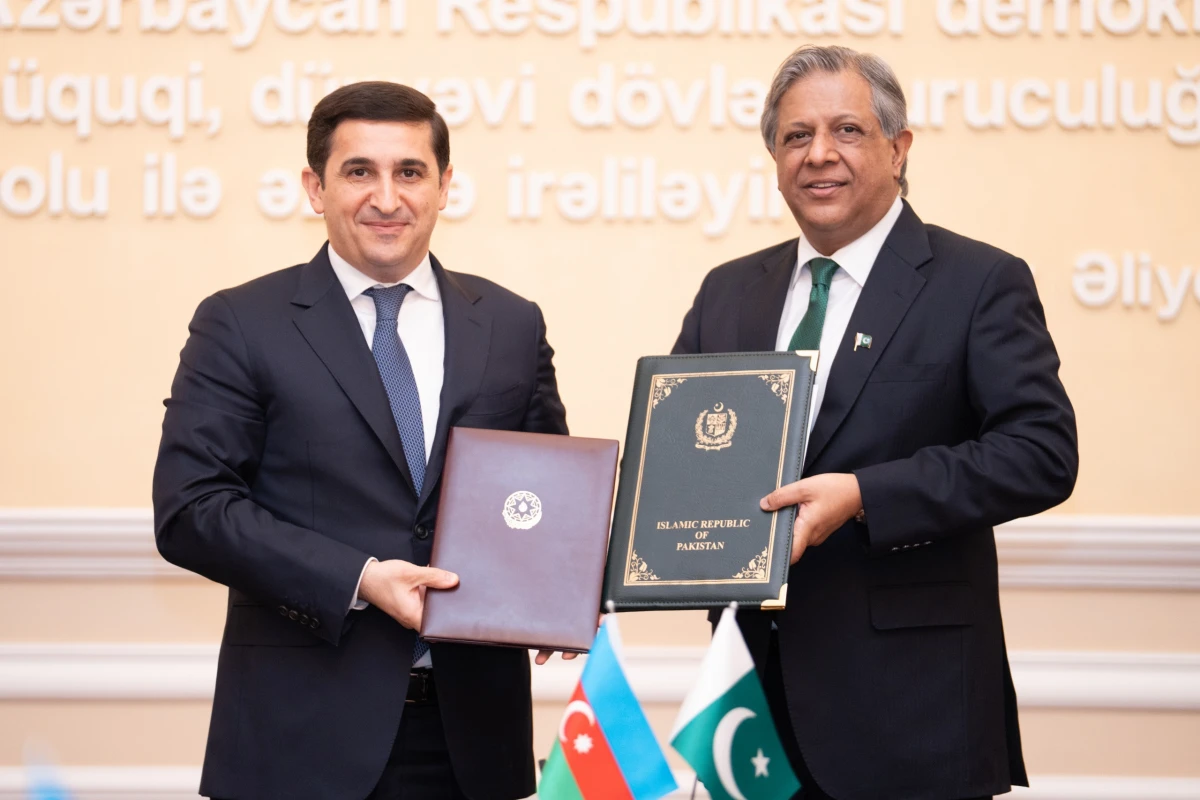 Ədliyyə naziri pakistanlı həmkarı ilə görüşdü — 9