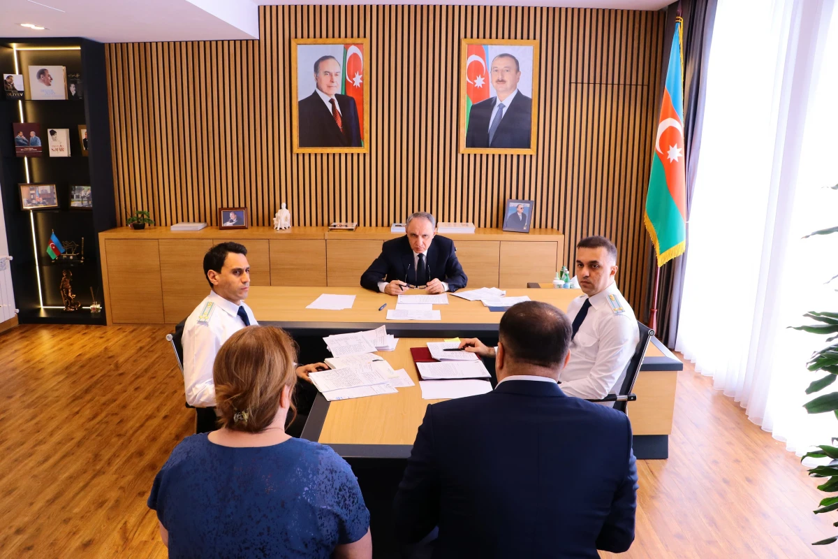Baş prokuror Nərimanovda vətəndaşları qəbul etdi — 2