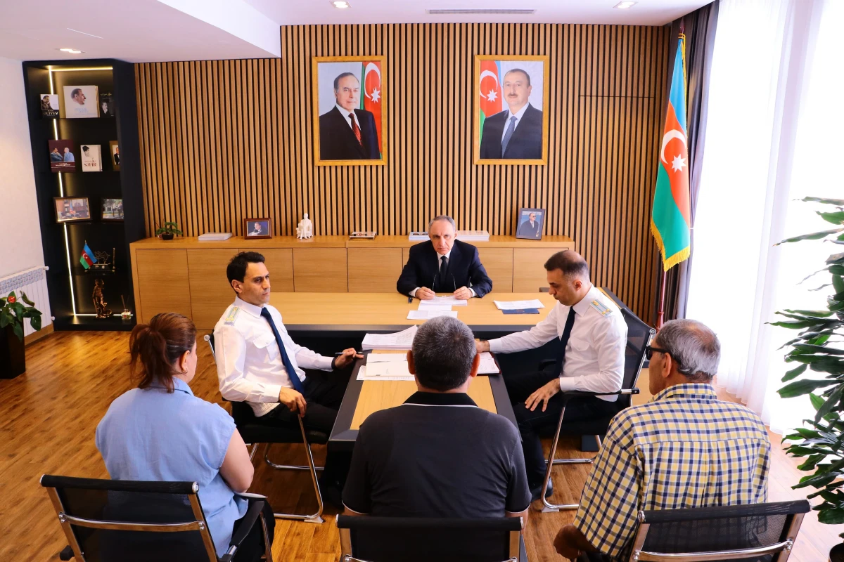 Baş prokuror Nərimanovda vətəndaşları qəbul etdi — 3
