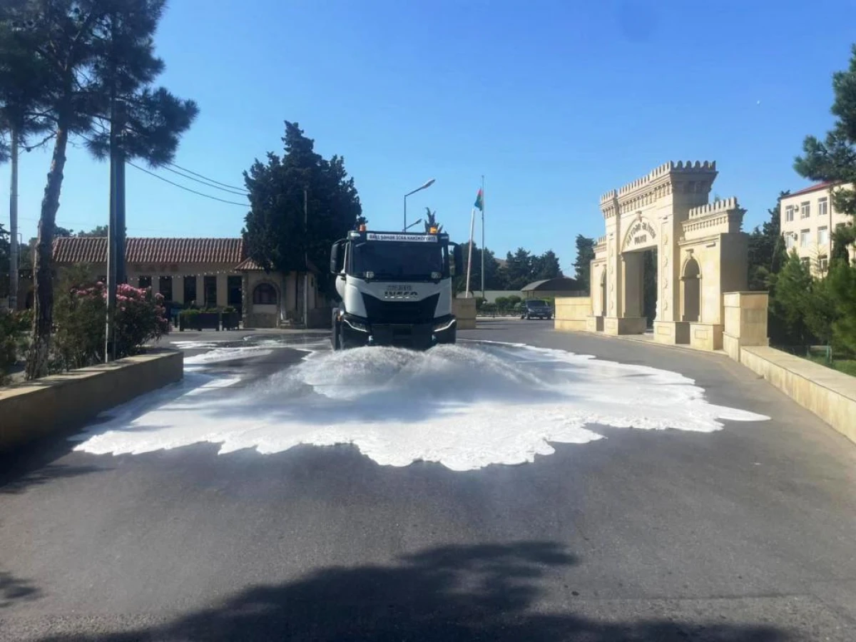 Paytaxt küçələri yenidən yuyuldu — 9