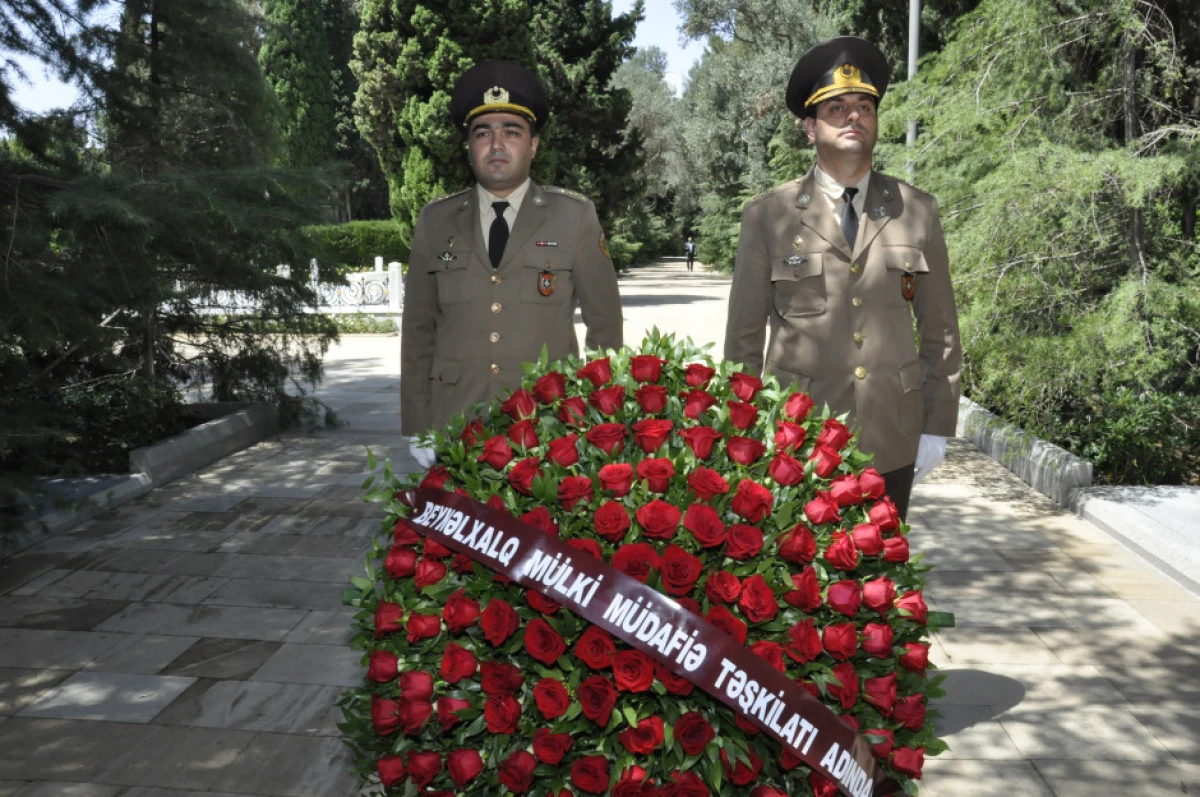 Kəmaləddin Heydərov BMMT-nin yeni Baş katibi ilə Fəxri xiyabanı ziyarət etdi — 7