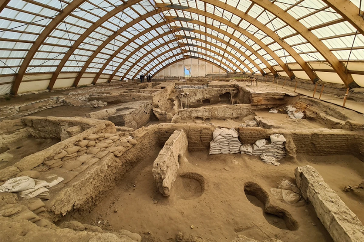 Türkiyənin Neolitik Çatalhöyük şəhərində qadın mərkəzli cəmiyyətin olduğu aşkarlandı