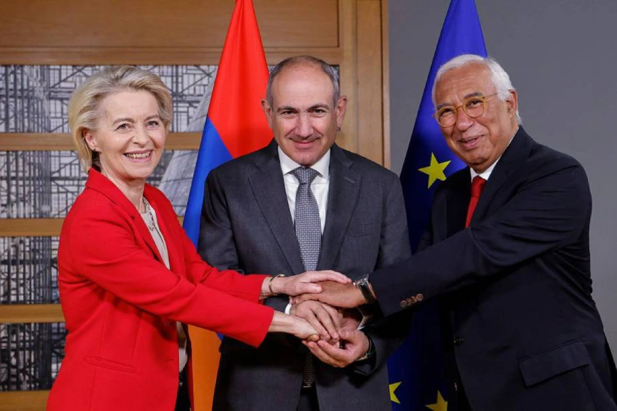 Paşinyan: "Brüssel görüşü səmərəli keçdi"
