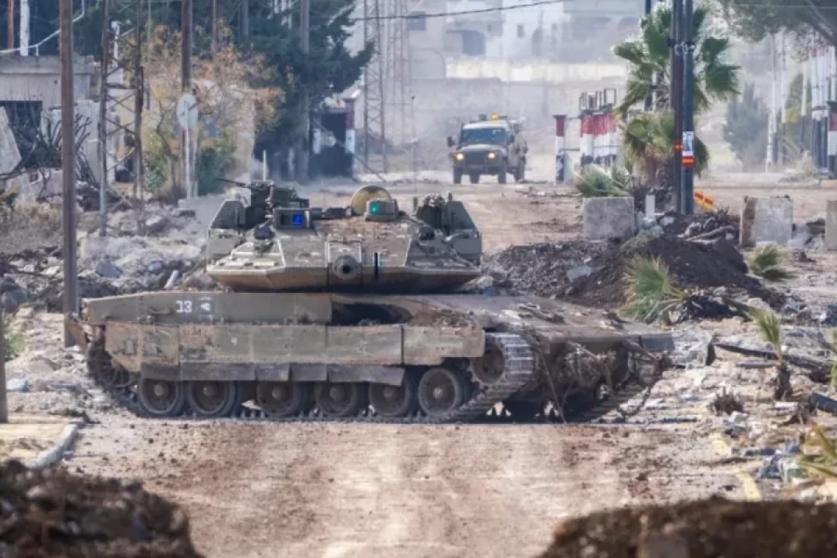 İsrail Suriyadakı tankları vurdu
