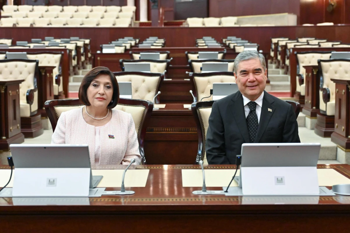 Milli Məclisin sədri Qurbanqulu Berdiməhəmmədov ilə görüşdü — 8