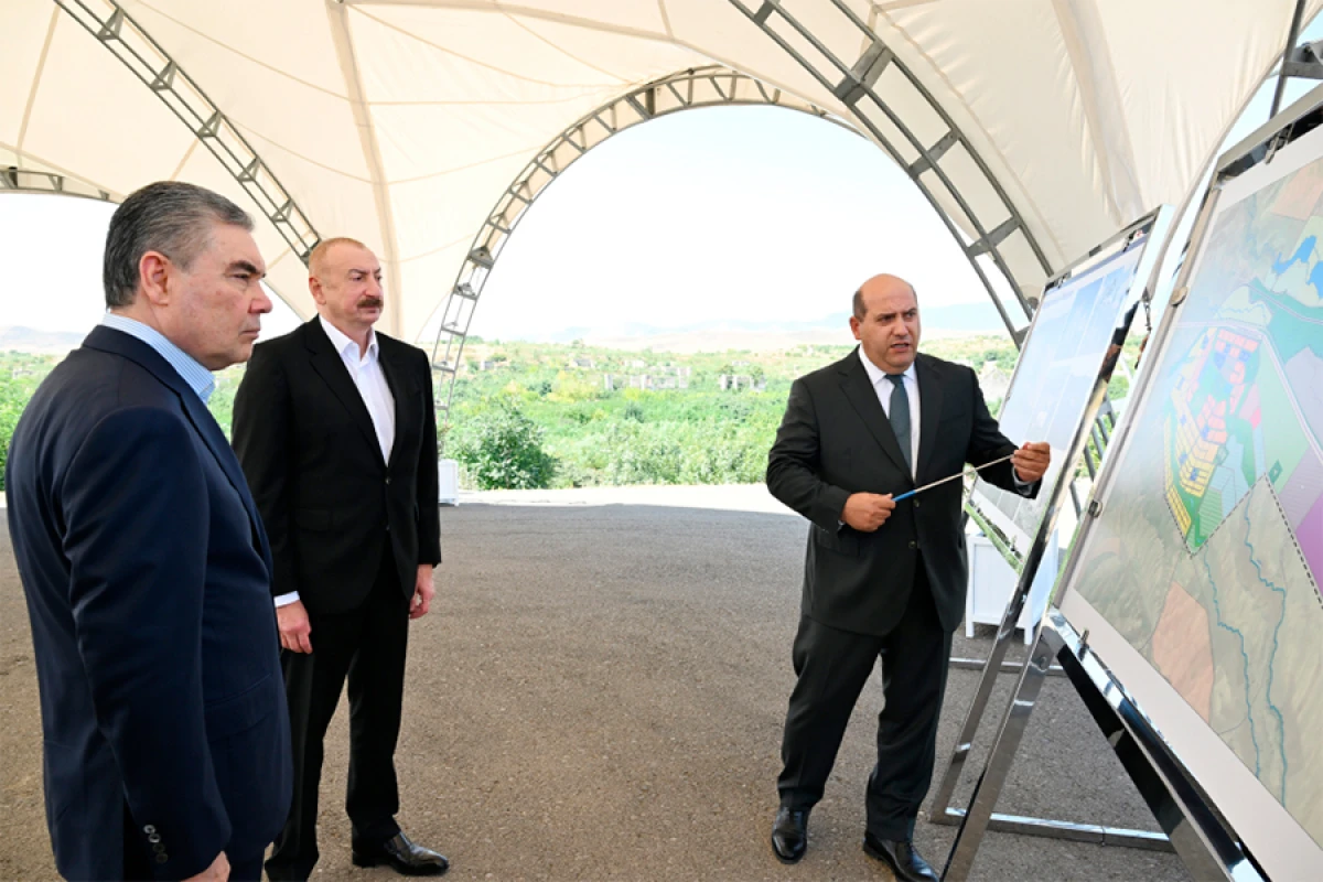 Prezident İlham Əliyev və Qurbanqulu Berdiməhəmmədov Füzuli şəhərinin dağıdılmış yerlərinə baxdılar