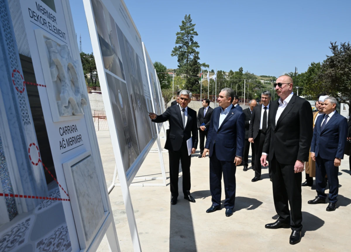 Azərbaycan Prezidenti və Türkmənistan Xalq Məsləhətinin sədri Yeni Şuşa məscidində tikinti işlərinin gedişi ilə tanış olublar — 6