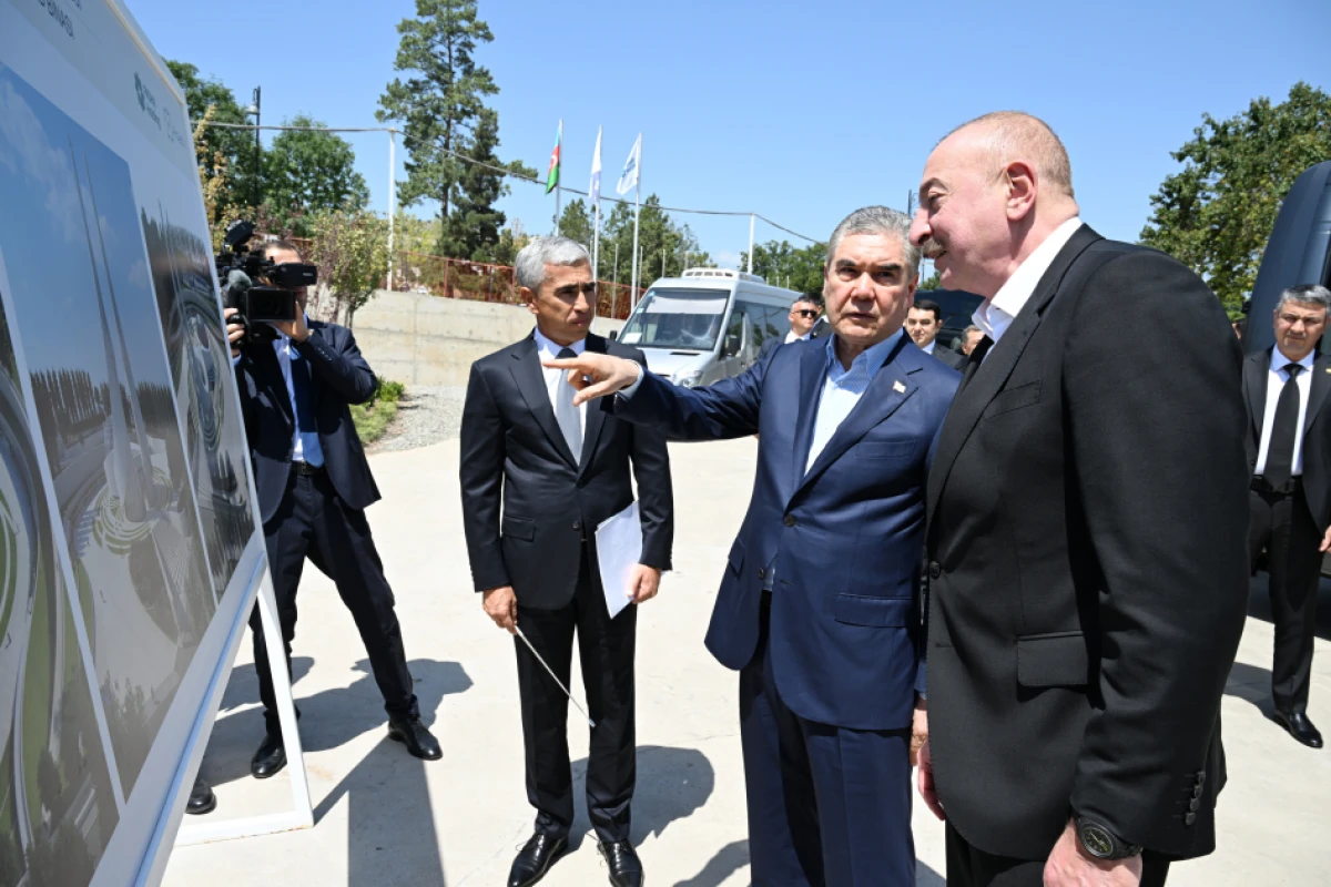 Azərbaycan Prezidenti və Türkmənistan Xalq Məsləhətinin sədri Yeni Şuşa məscidində tikinti işlərinin gedişi ilə tanış olublar — 9