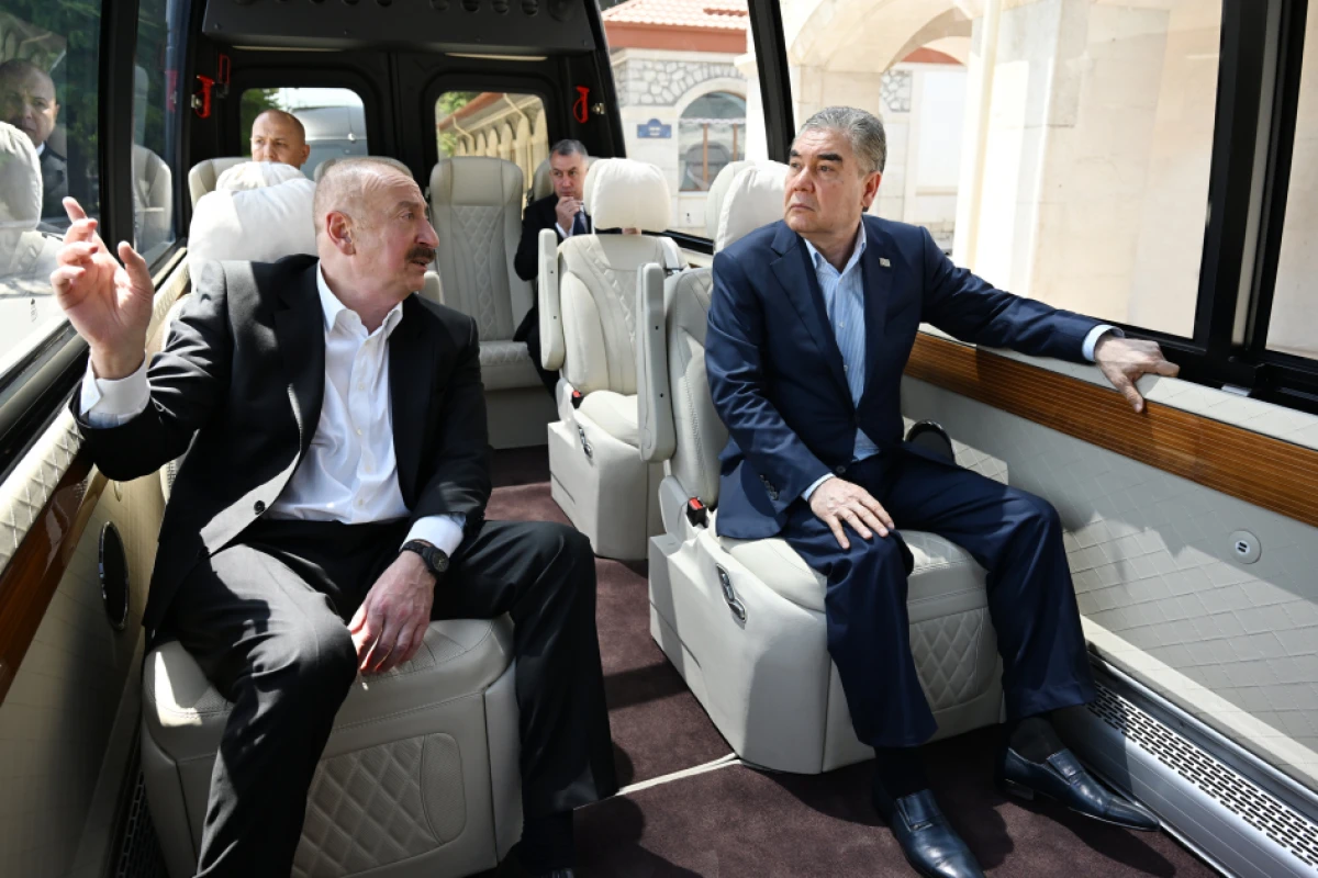 Prezident İlham Əliyev və Qurbanqulu Berdiməhəmmədov Şuşadakı Yaradıcılıq Mərkəzində “Heydər Əliyev və Qarabağ” sərgisi ilə tanış olublar — 5