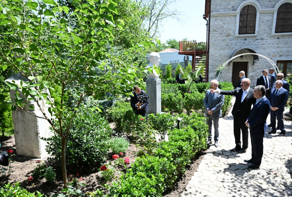 İlham Əliyev və Qurbanqulu Berdiməhəmmədov Bülbülün ev-muzeyində oldular — 5