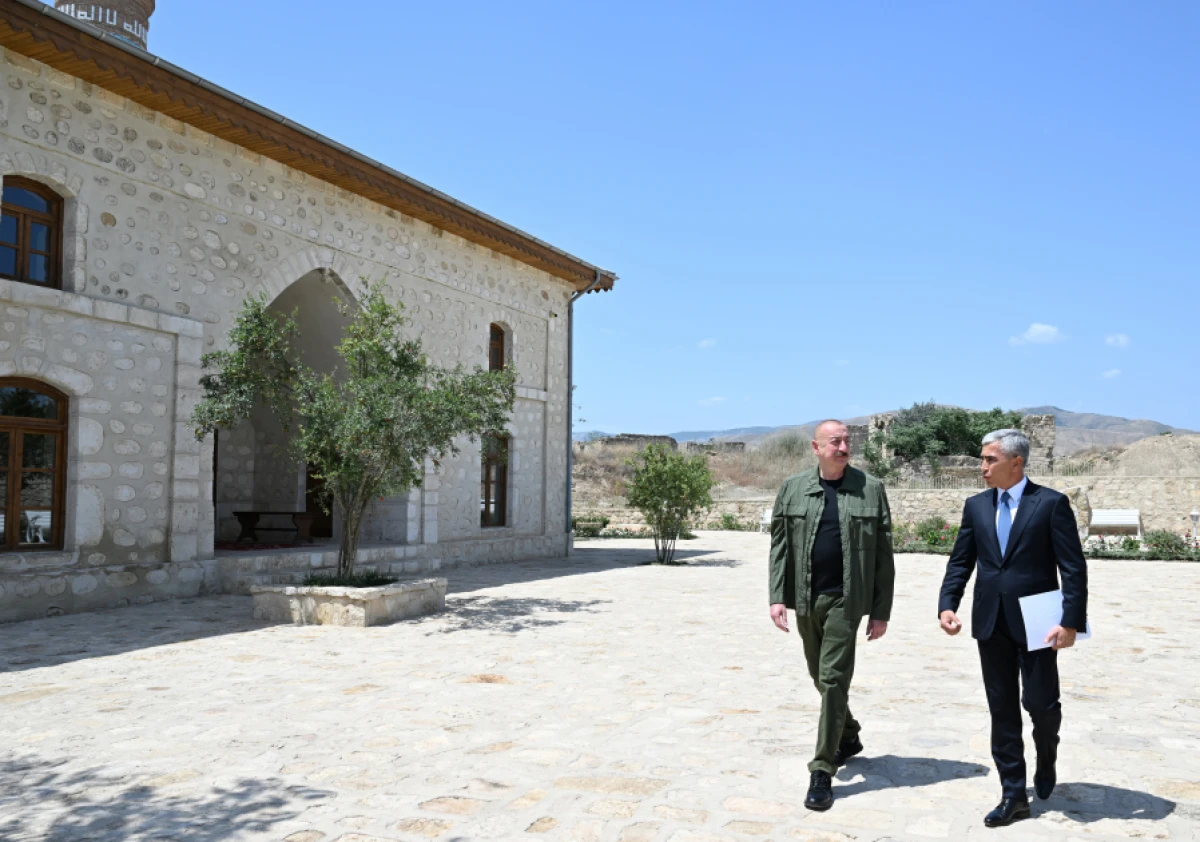 Prezident İlham Əliyev Ağdamın Qiyaslı kəndindəki tarixi məscidin binasının bərpadan sonra açılışında iştirak etdi — 1