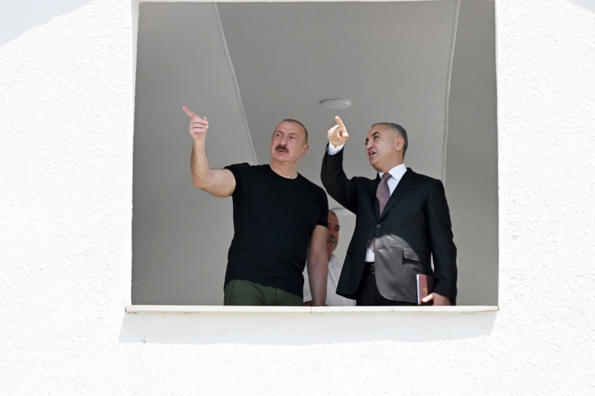 Prezident İlham Əliyev Xocalının Təzəbinə kəndində görülən işlərlə tanış oldu — 4