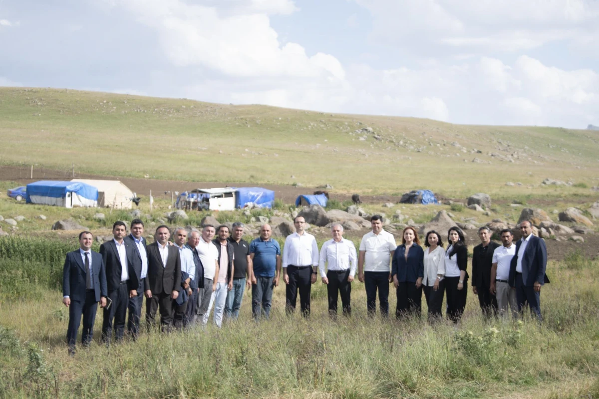 Məcnun Məmmədov Kəlbəcərdə təsərrüfatlara baş çəkdi — 1