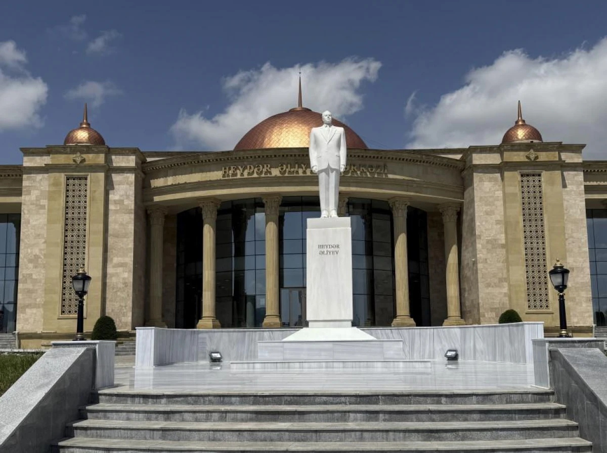 Kəmaləddin Heydərov Gədəbəydə vətəndaşları qəbul etdi — 1