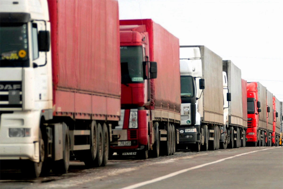 Xarici yük avtomobillərinin yol vergisindən azad olunması qaydası təsdiqləndi
