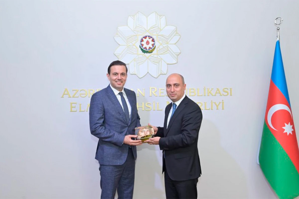 Emin Əmrullayev Türkiyənin basketbol klubunun prezidenti ilə görüşdü