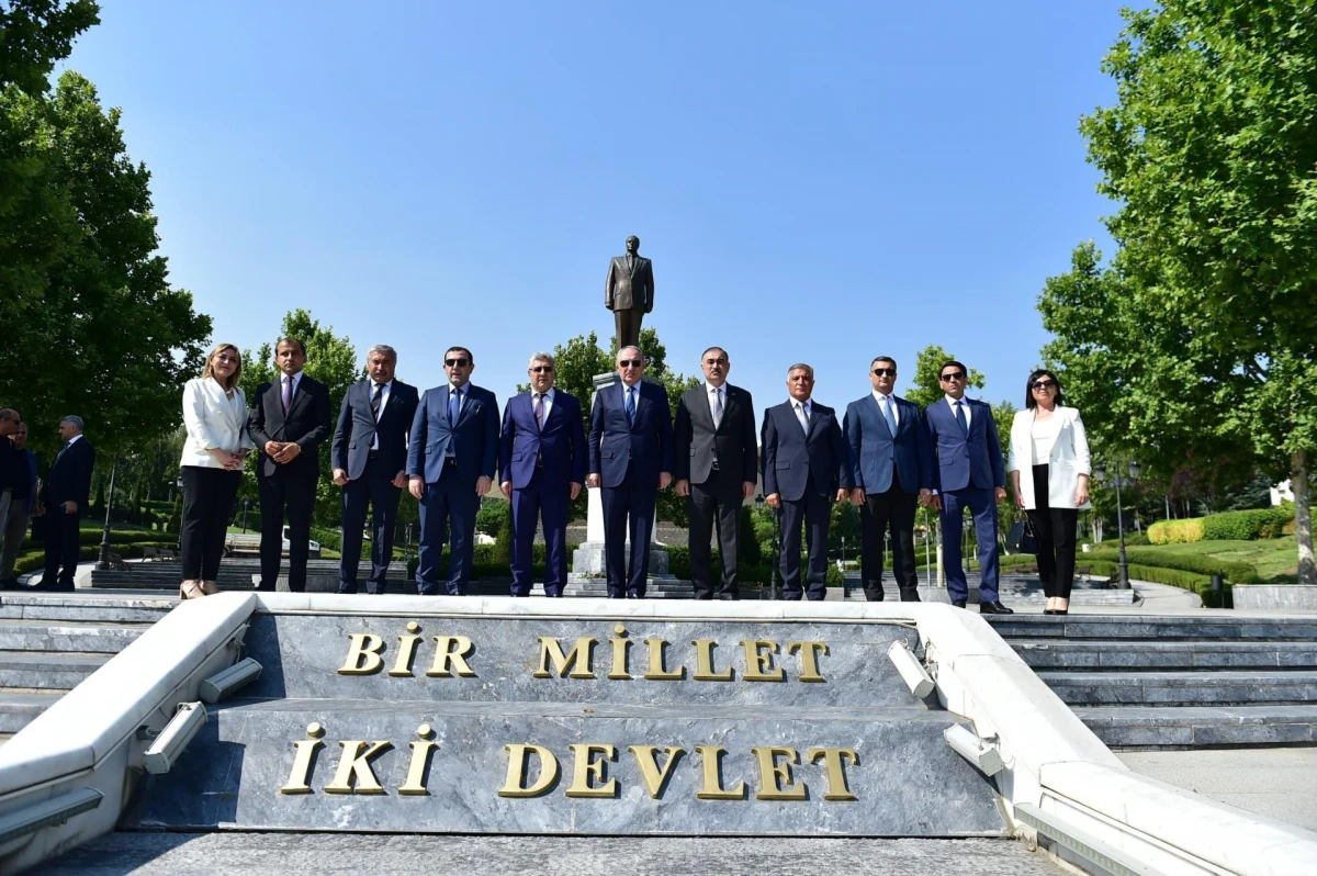 Baş prokuror Ankarada görüşlər keçirdi — 5
