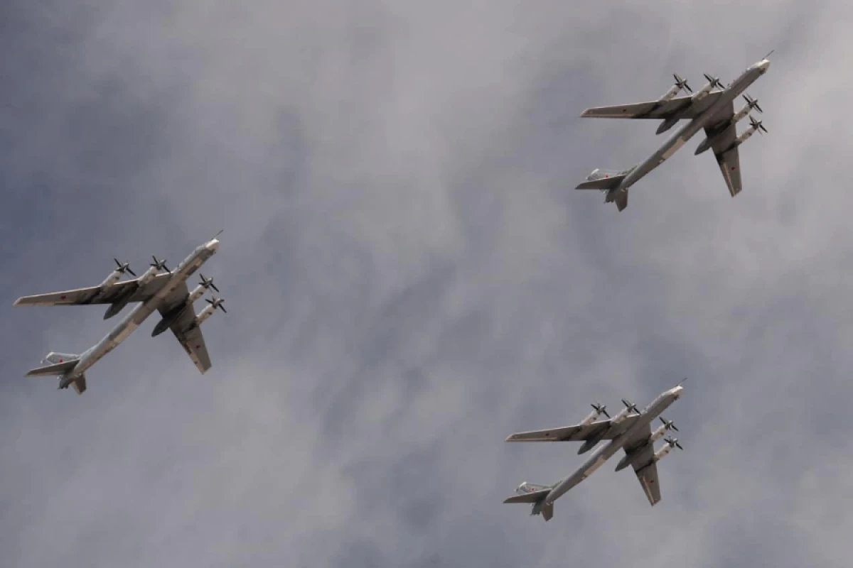 Rusiyanın bombardmançıları patrul uçuşu həyata keçirdi