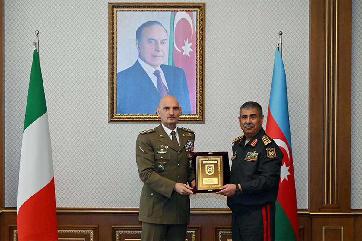 Zakir Həsənov İtaliyanın Baş Qərargah rəisini qəbul etdi