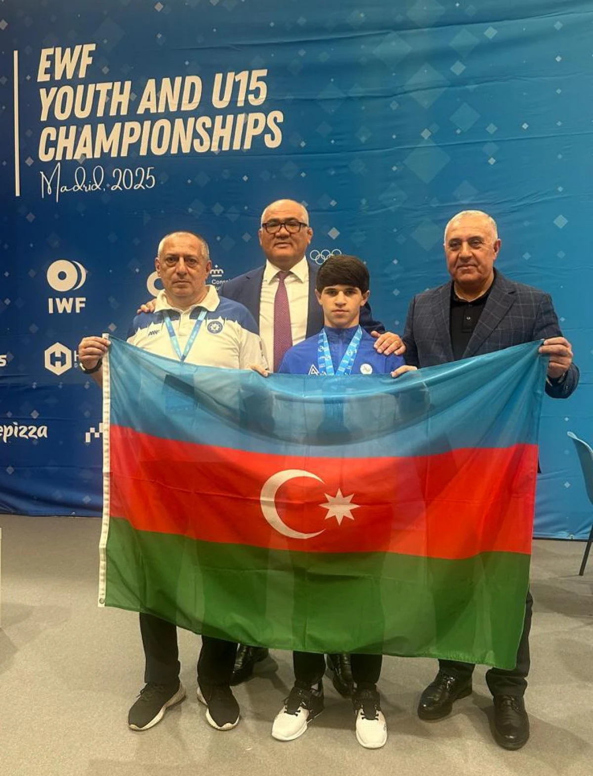 Atletimiz Avropa birinciliyində 2 qızıl 1 gümüş medal qazandı — 1