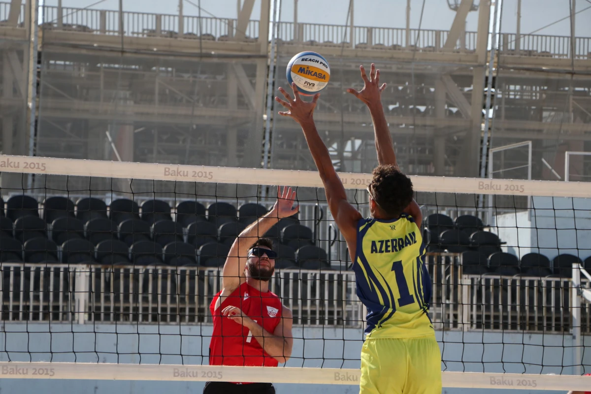 Çimərlik voleybolu üzrə ölkə çempionatında yarımfinal və bürünc medal oyunları keçirildi — 2