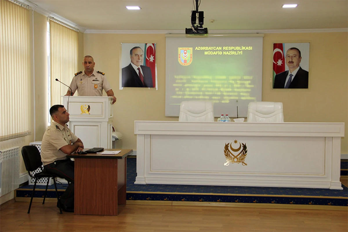 Hərbi Polis İdarəsində qoşun xidmətinin təşkili üzrə seminar keçirildi