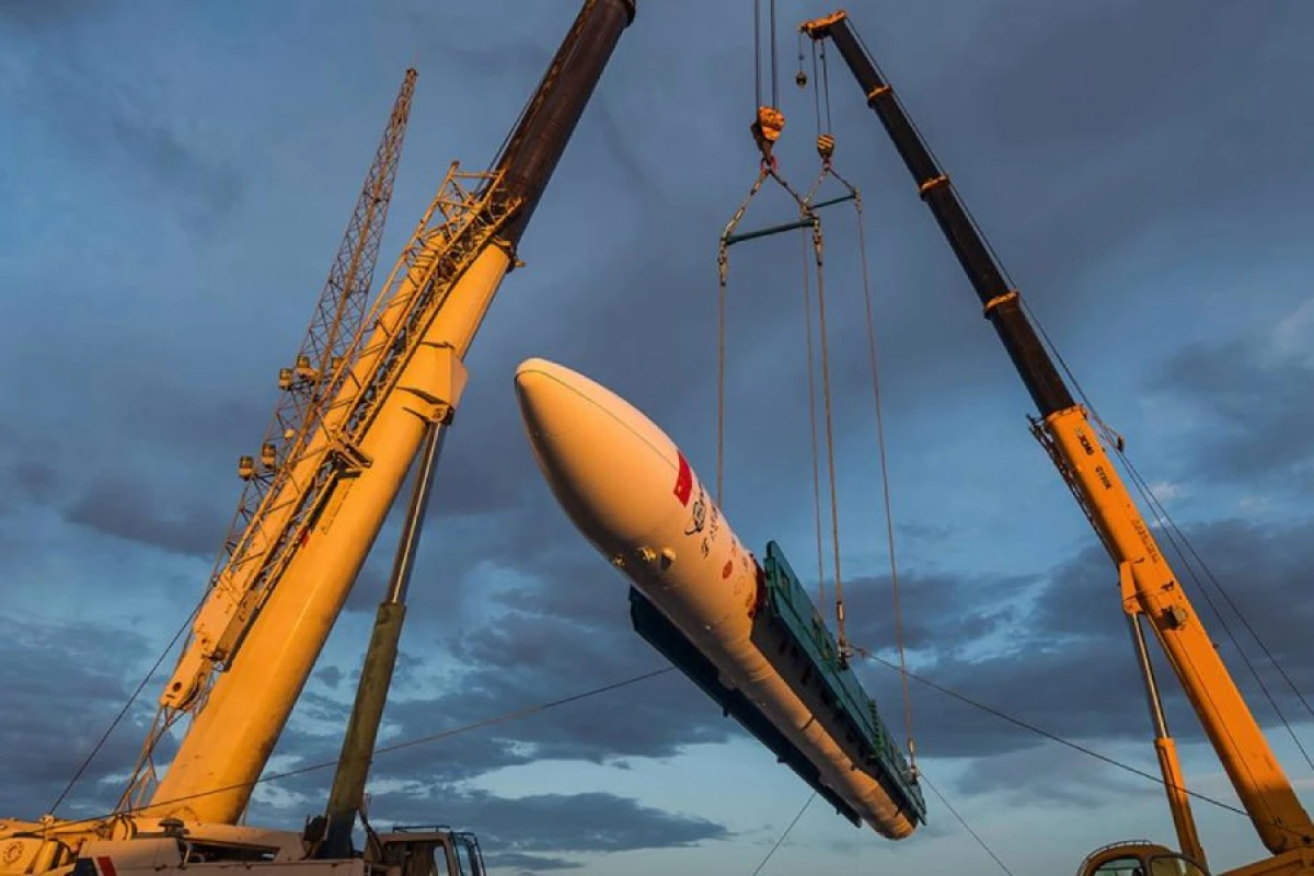 Çin raketini orbitə buraxdı