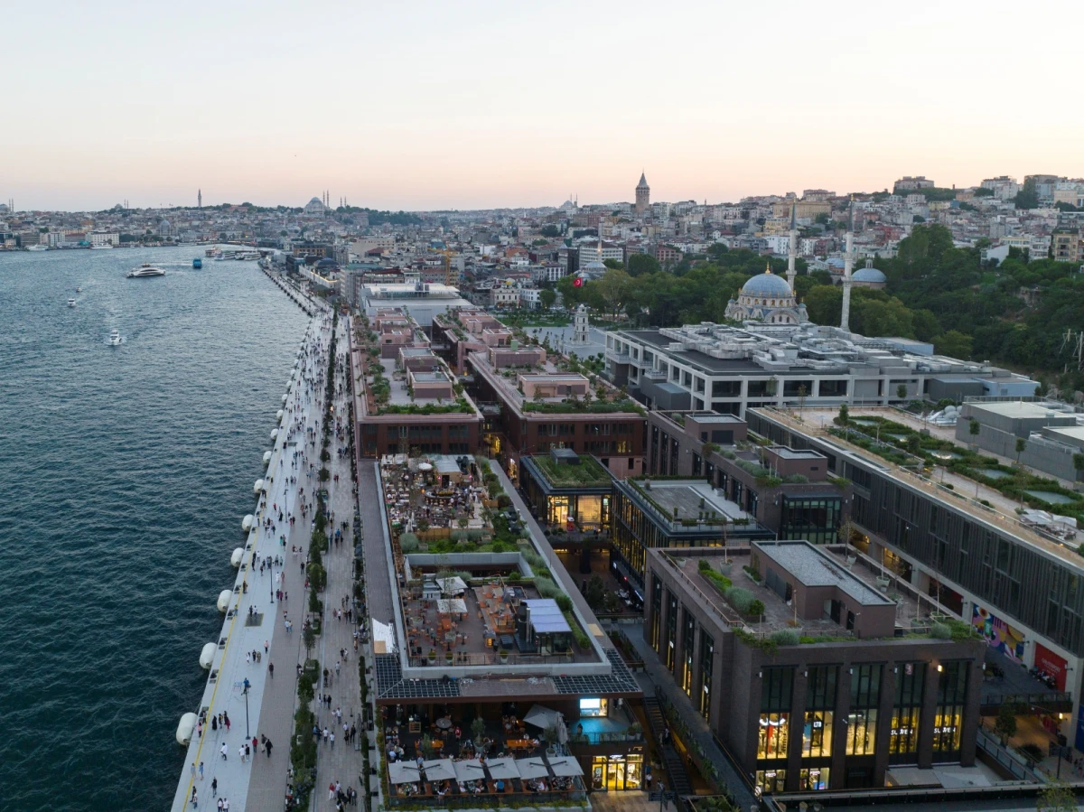İstanbulda hər dayanacaq unudulmaz bir səyahətdir — 3