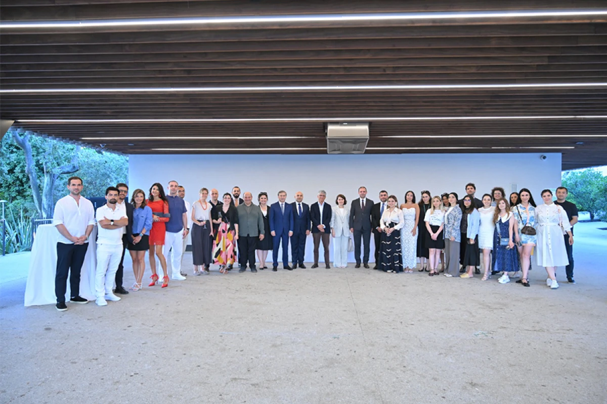 İtaliya-Azərbaycan Universitetinin ilk tələbələri məzun oldular