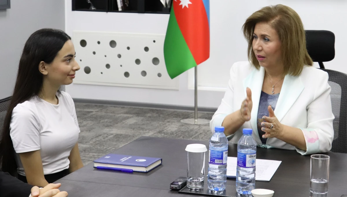 Bahar Muradova Uşaq Səfirlər Məclisinin ali məktəbə qəbul olmuş üzvləri ilə görüşdü — 7